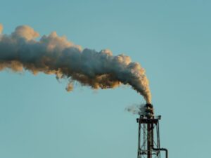 ciminiera-emissione-atmosfera